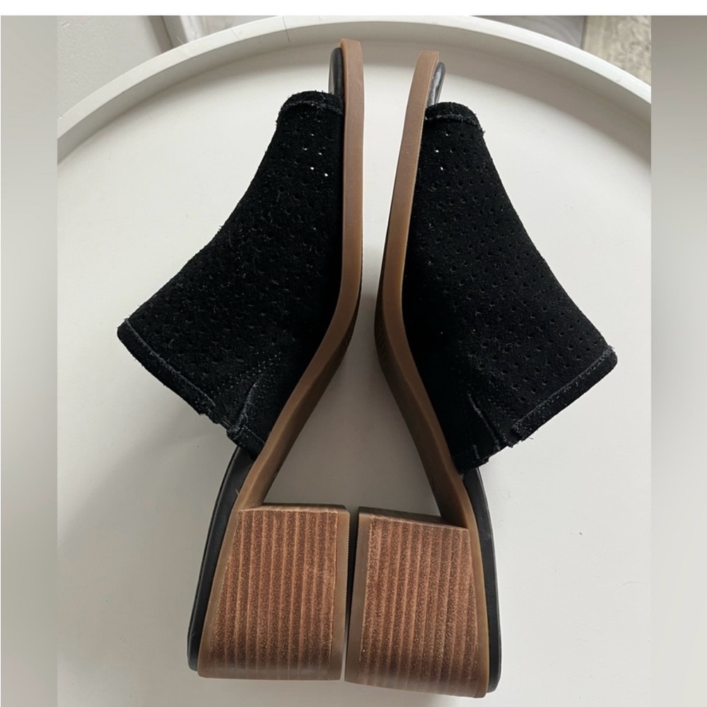 NWOT Koolaburra by UGG RAYCHEL Slip
On Mule - Picture 6 of 10